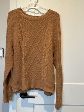 GAP Cotton Cable-Knit Scoopneck Sweater in Camel. B18